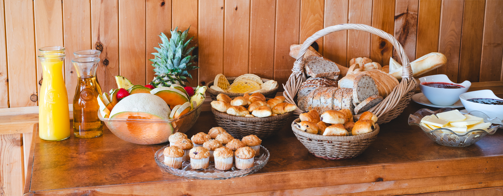 Buffet déjeuner de l'Auberge des Huates-Gorges